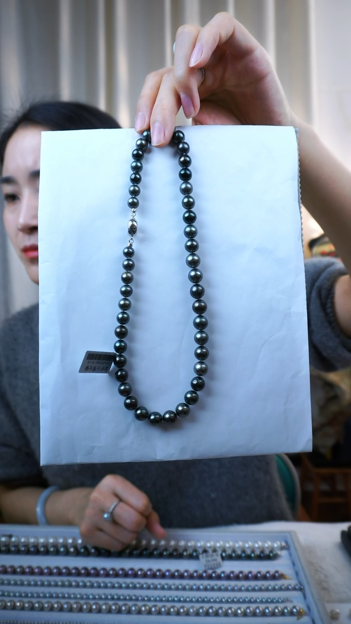 【闪购商品】海水珍珠颈饰银S925镶嵌海水大溪地黑珍珠8~10mm全珠链