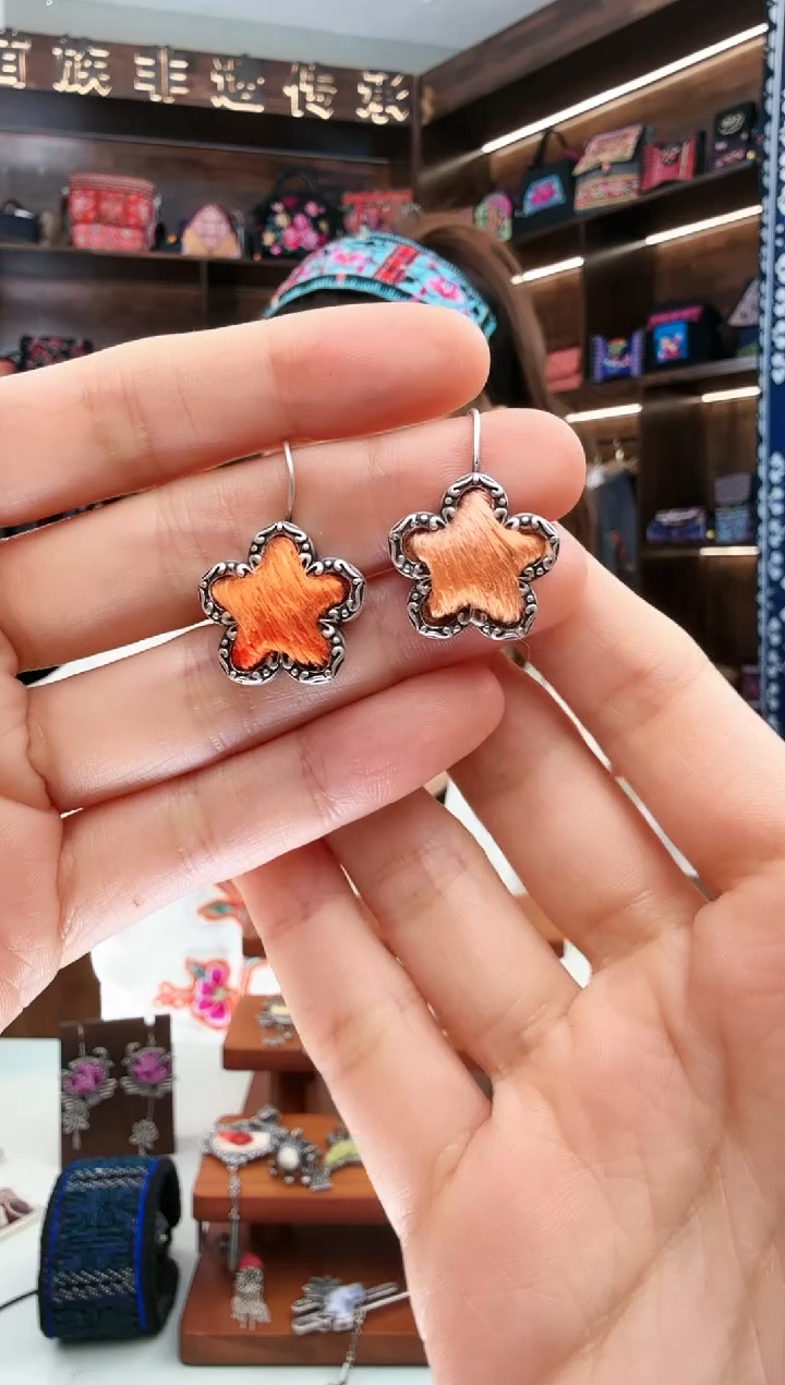 【闪购商品】织绣43蚩梦苗族古绣