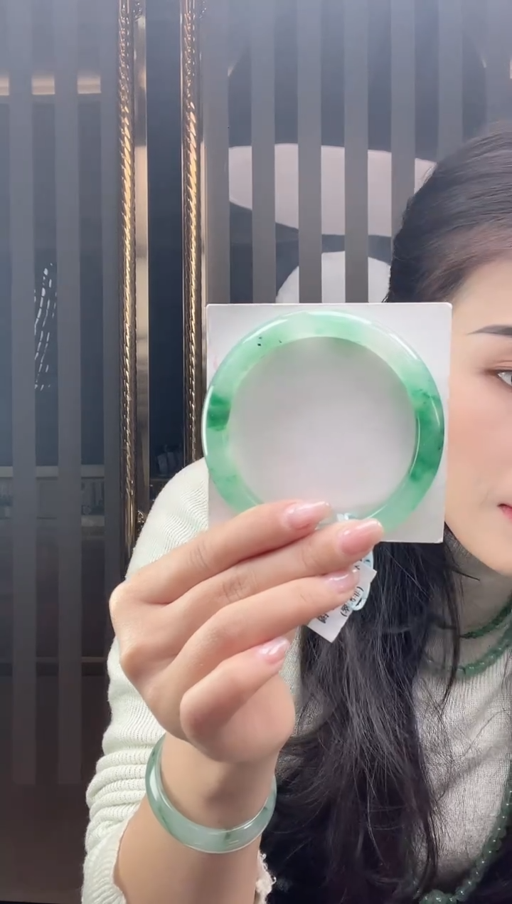 未镶嵌手镯石英质玉18