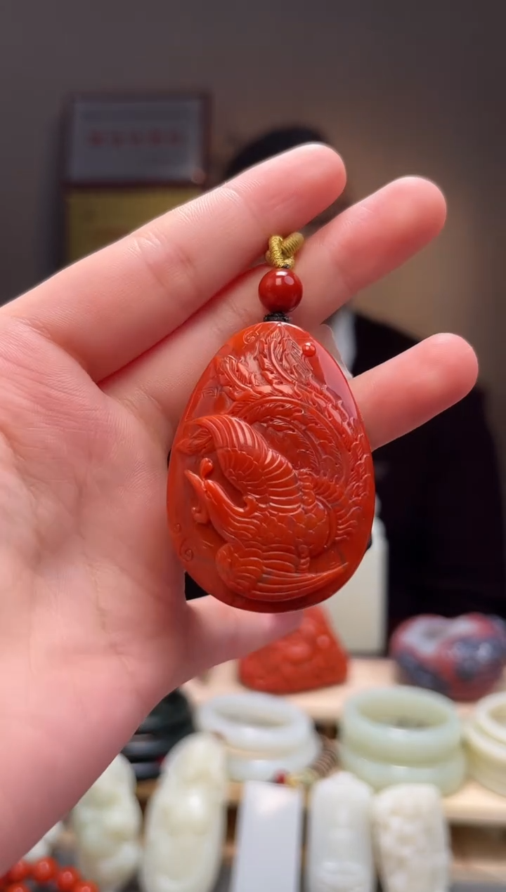 颈饰未镶嵌南红玛瑙吊坠
