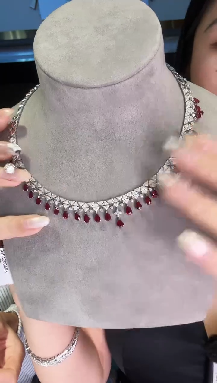 18K金镶嵌项链红宝石9.65ct