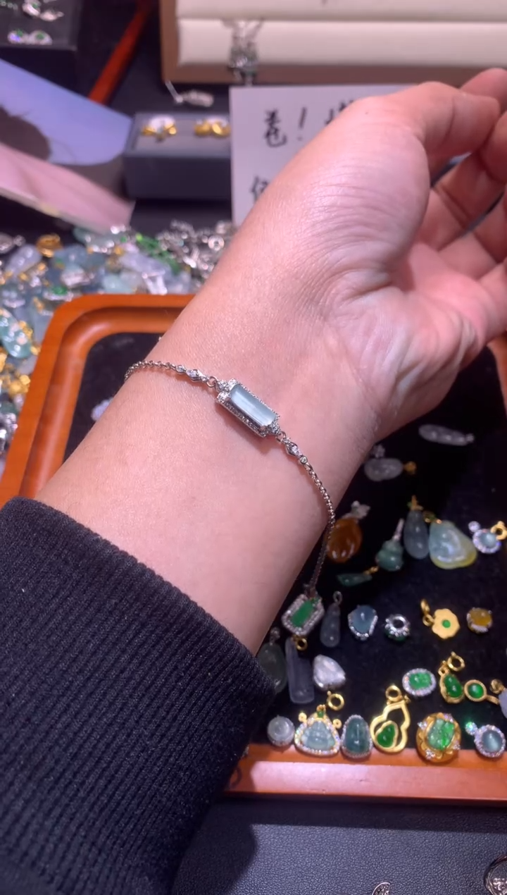 【闪购商品】翡翠吊坠(不含链)银S925镶嵌1