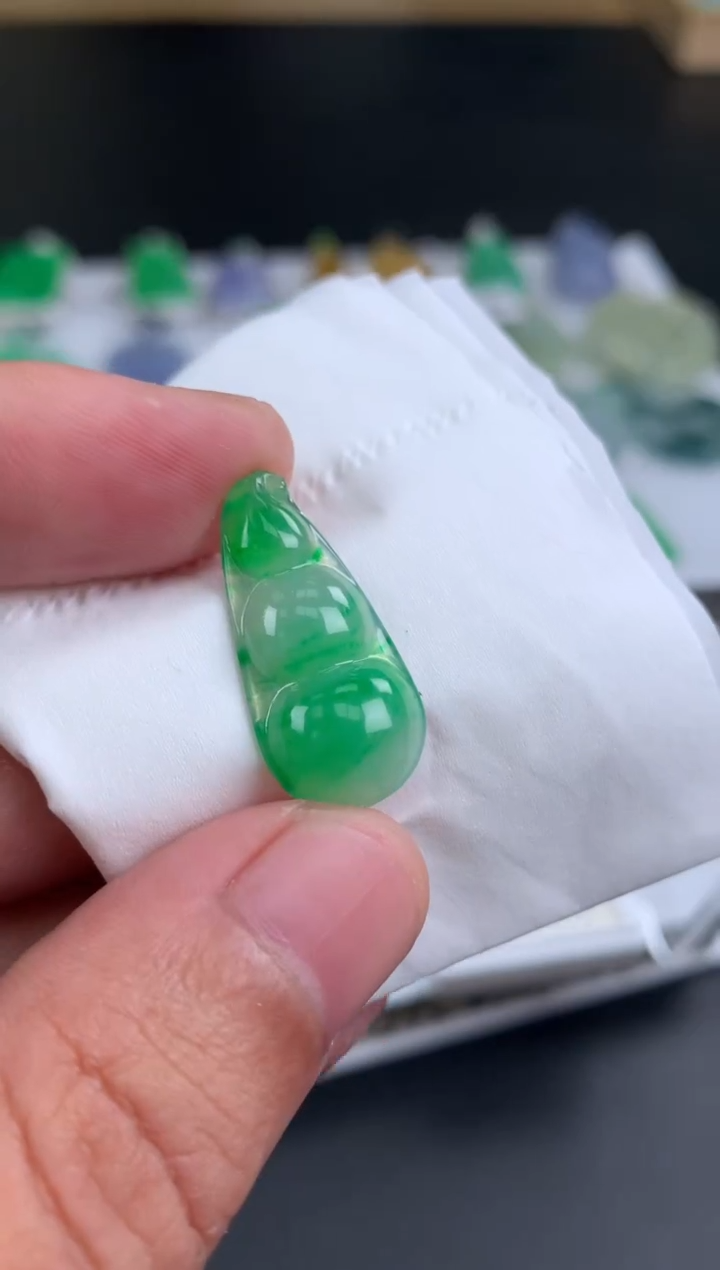 【闪购商品】定制翡翠未镶嵌翡翠