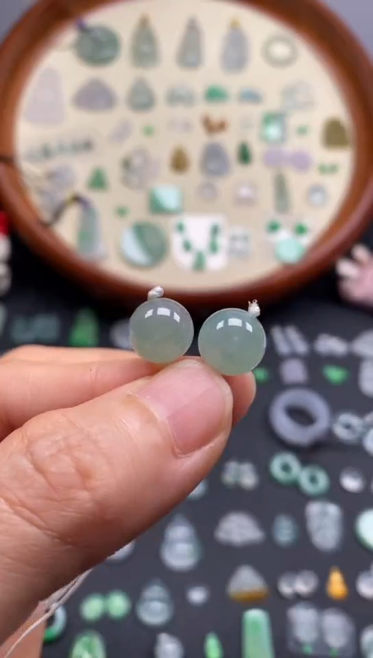 翡翠未镶嵌颈饰晴緑珠子1对/芬