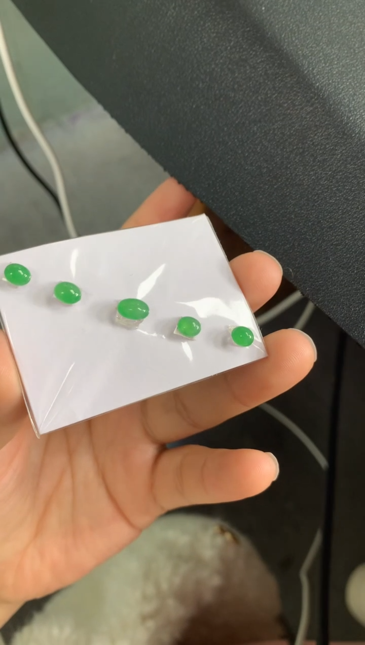 【闪购商品】定制翡翠未镶嵌毛货