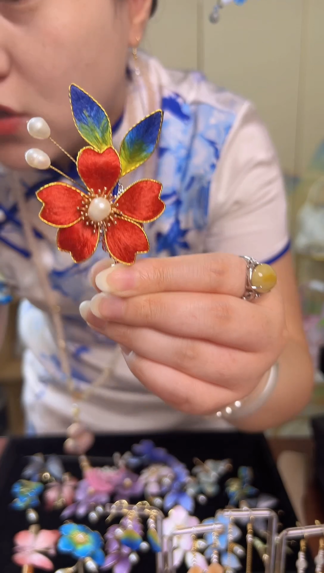 织绣非遗纯手工绒花
