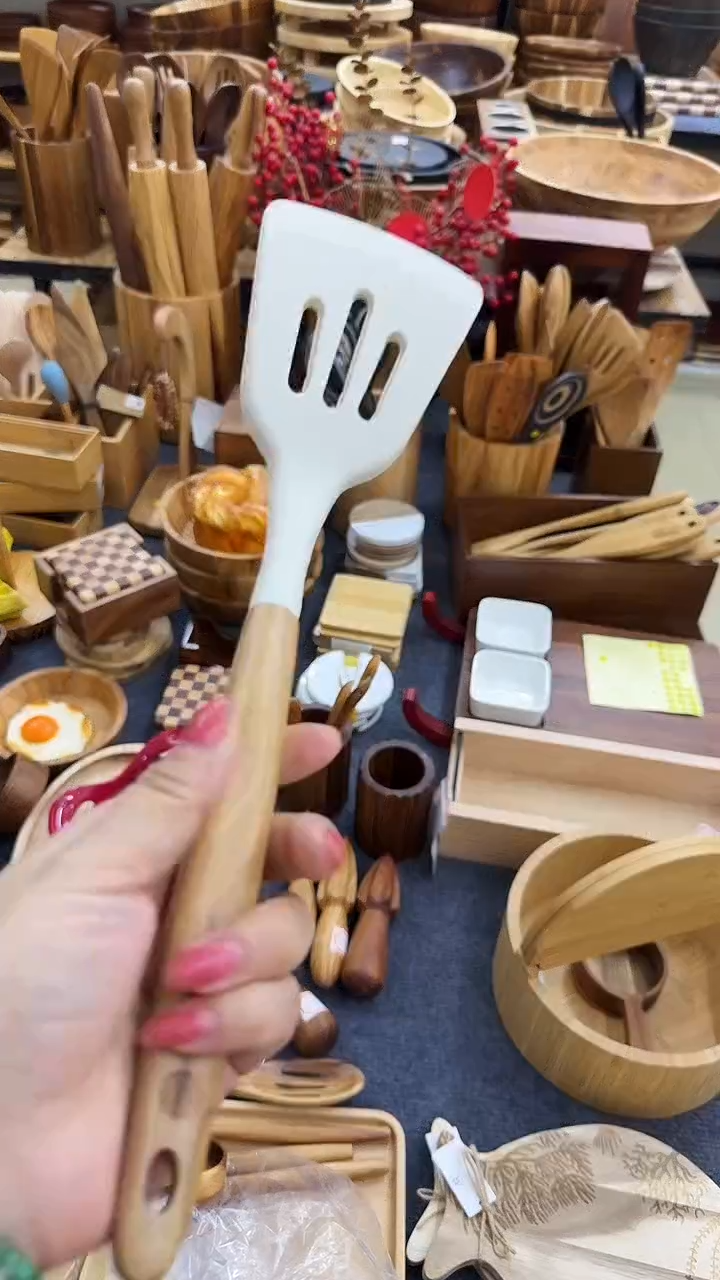 闪购木制品 橄榄木柄硅胶铲