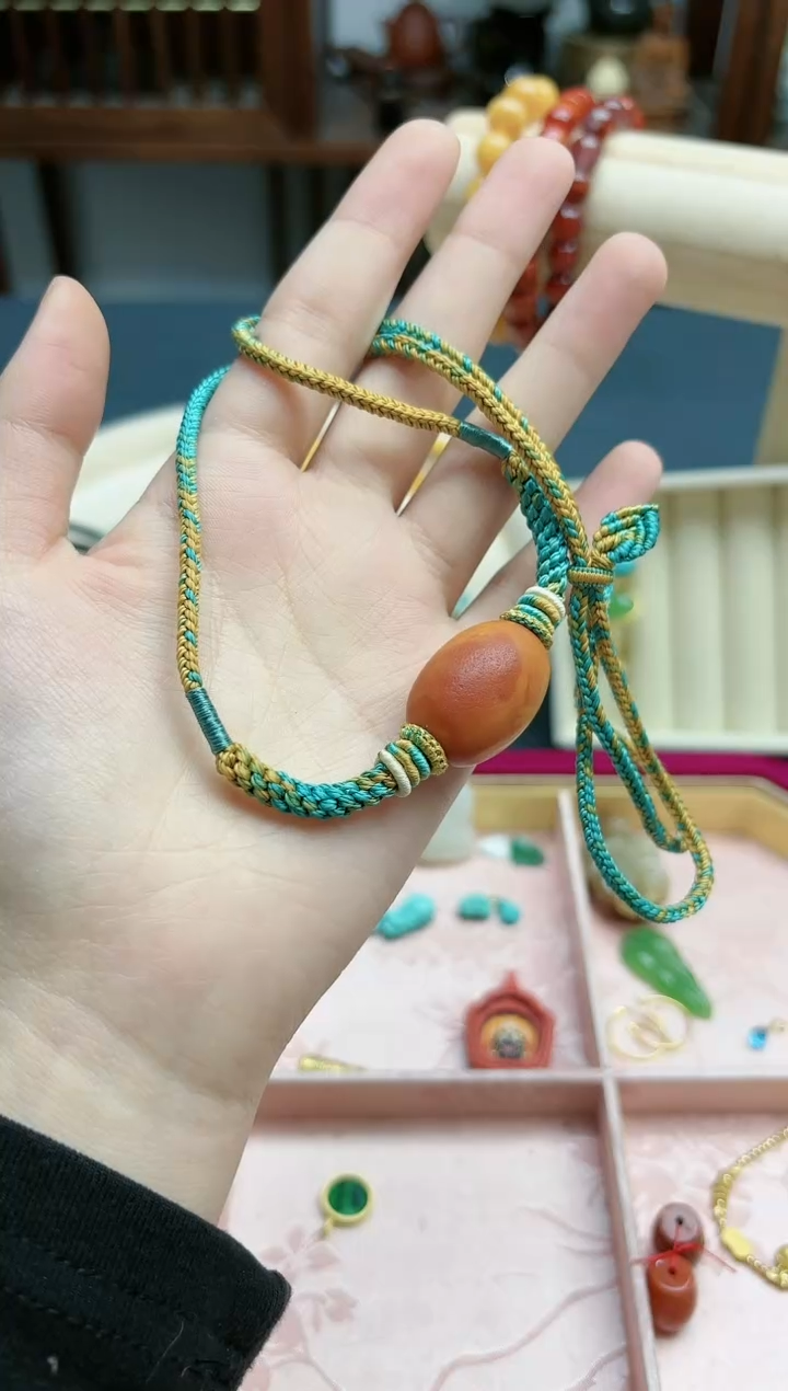 【闪购商品】蜜蜡裸石未镶嵌蜜蜡枣珠小吊坠*1 GW