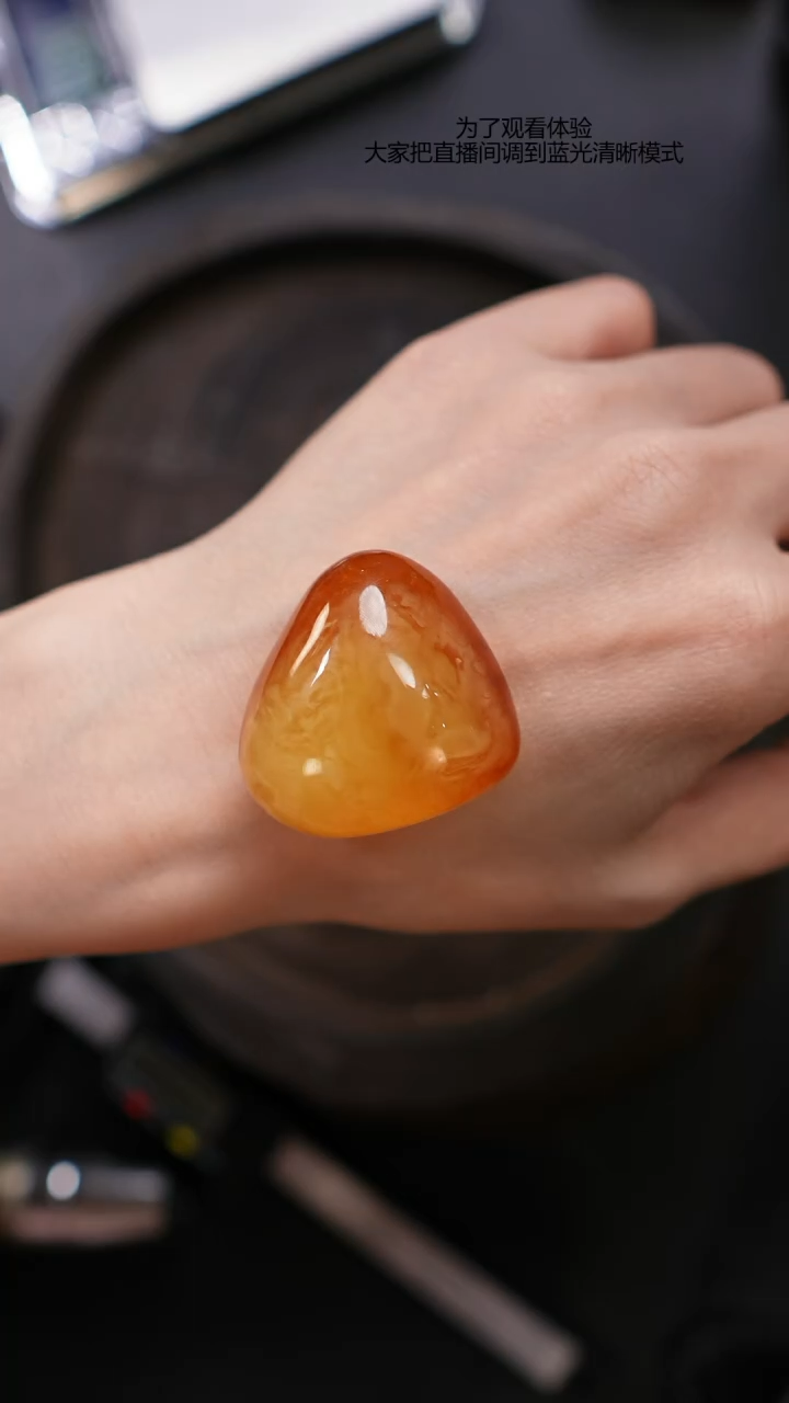 【闪购商品】琥珀裸石未镶嵌原石