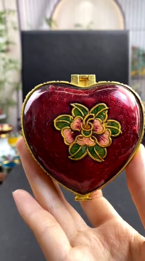 【闪购商品】非遗技艺 景泰蓝粉盒心形红色