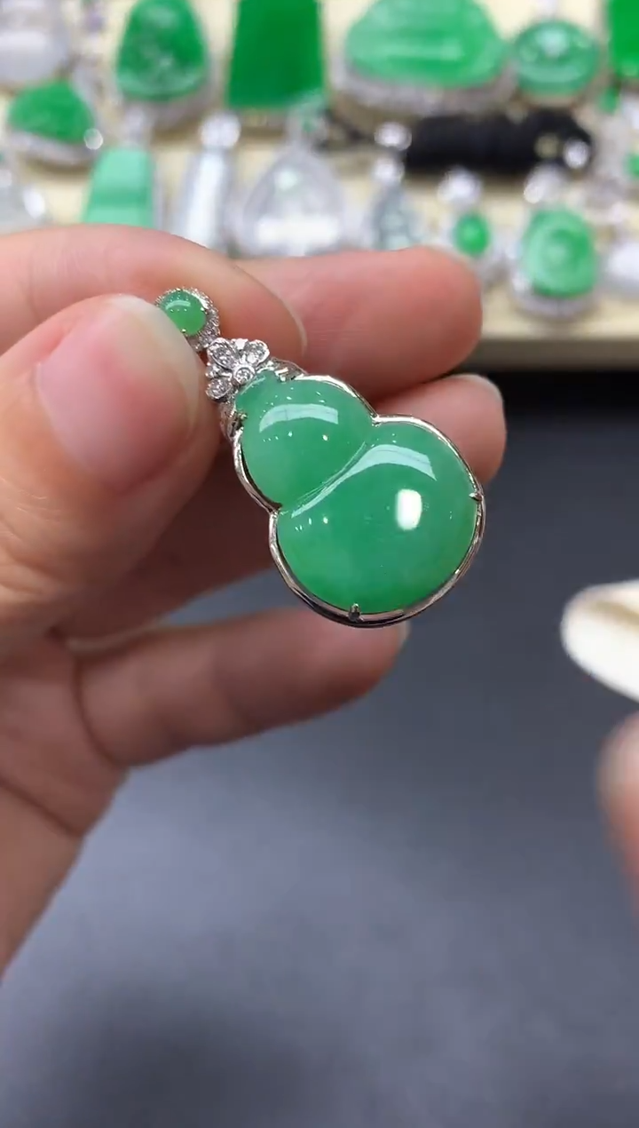 颈饰18K金镶嵌翡翠473-中国好珍宝