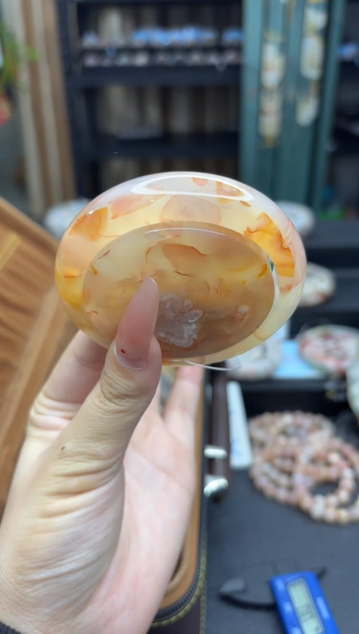 【闪购商品】石英质玉手镯未镶嵌753（57圈赠送镯心）