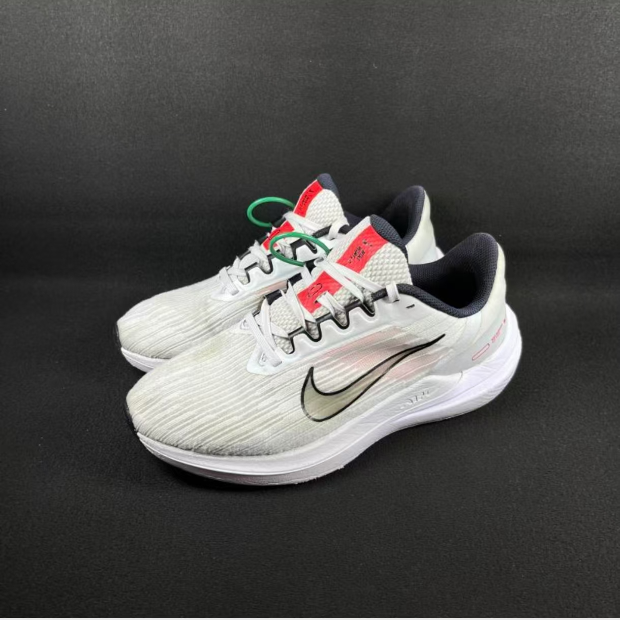 39码 二手 Nike Zoom Winflo9跑步鞋 DD6203-009（“C106”）