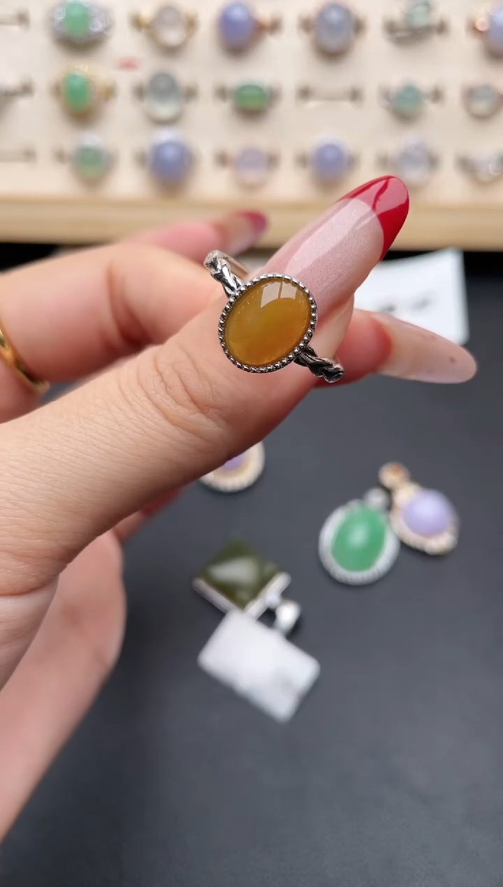 【闪购商品】翡翠戒指银S925镶嵌一物一证一礼盒