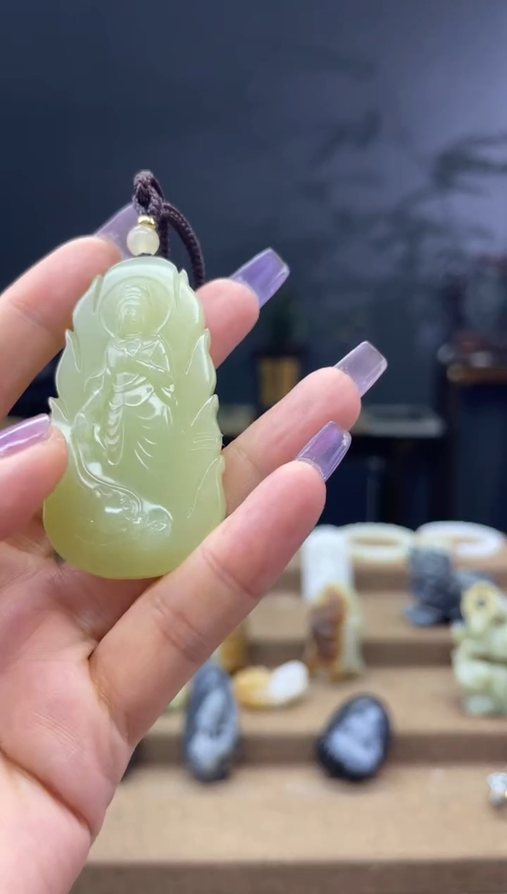 颈饰未镶嵌和田玉1