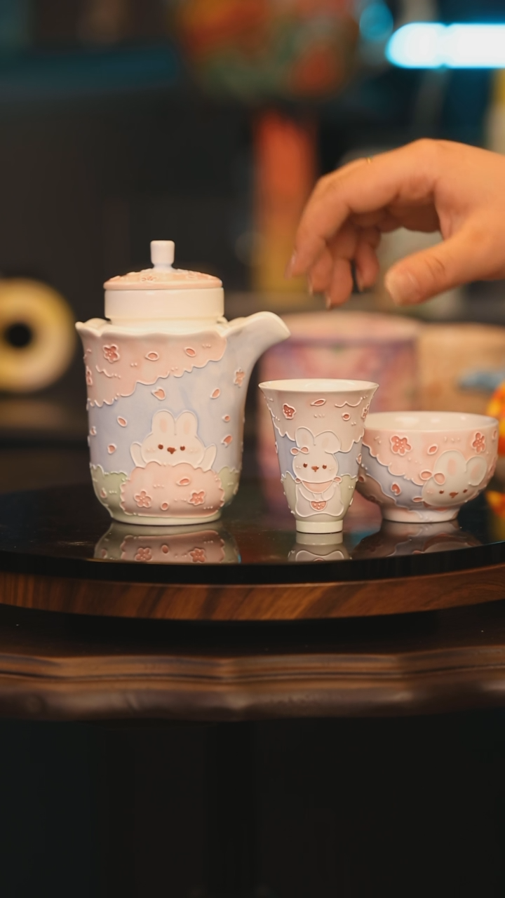 【闪购商品】摆件景德镇釉下彩绘设计师款陶瓷