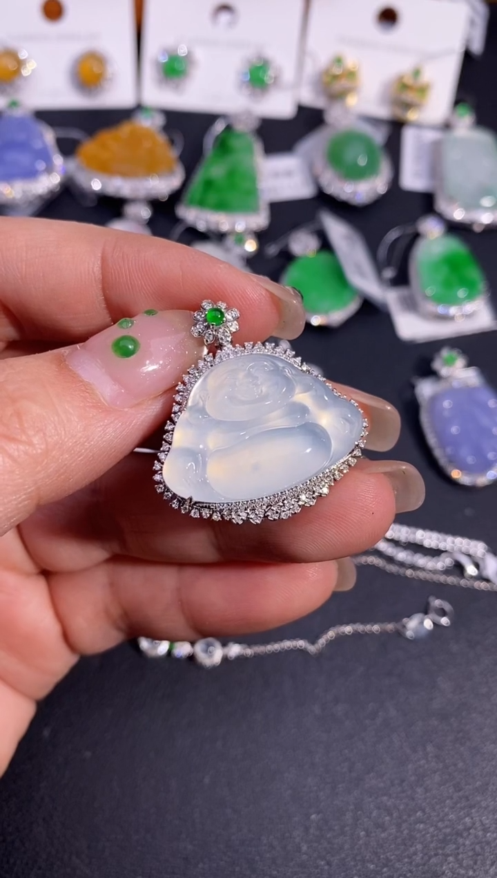 【闪购商品】翡翠吊坠(不含链)18K金镶嵌吊坠