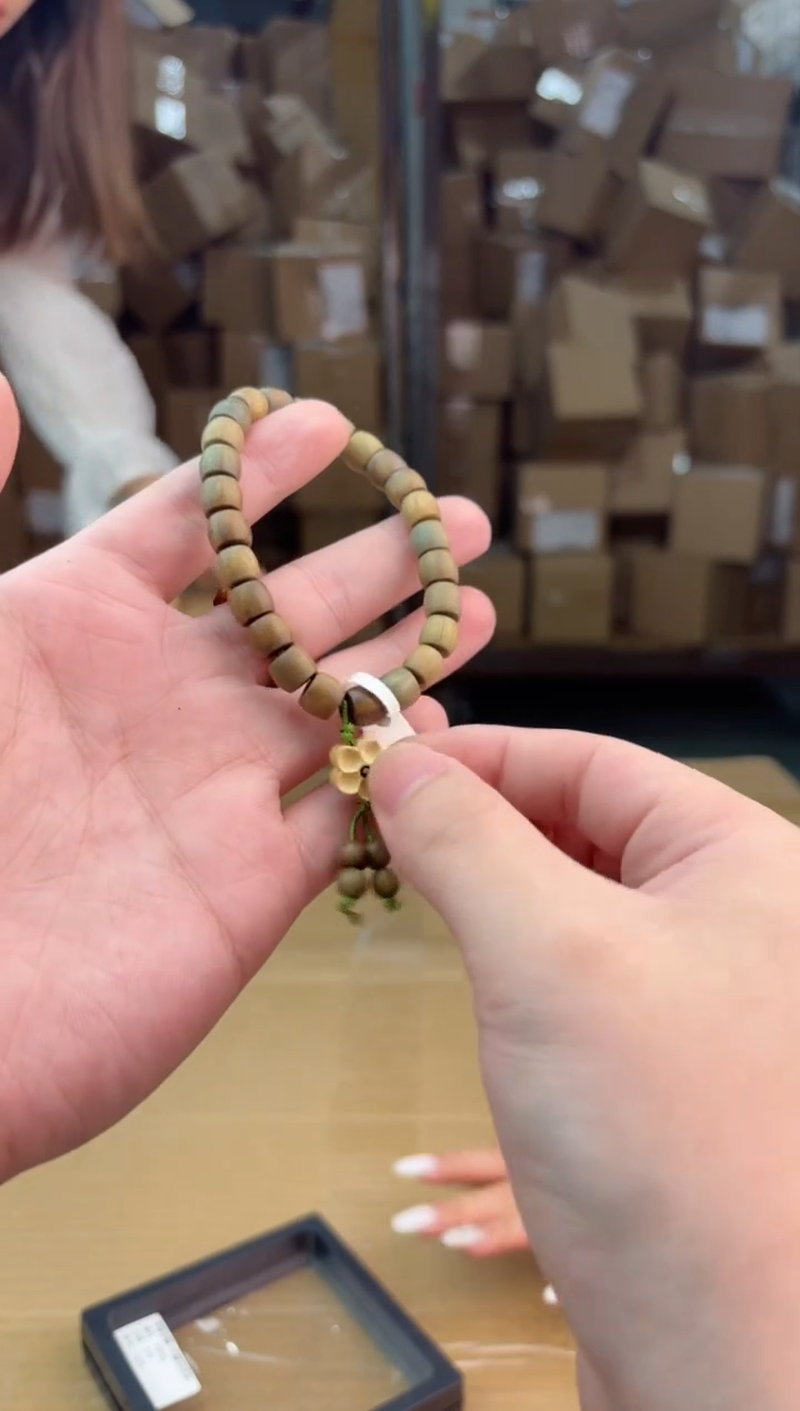 禧一文玩木作类材质手串无礼盒