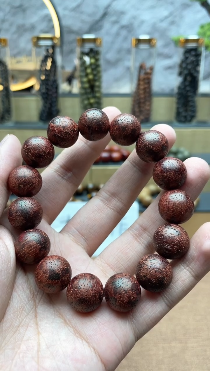 【闪购商品】阴沉木其他红奇手串1007