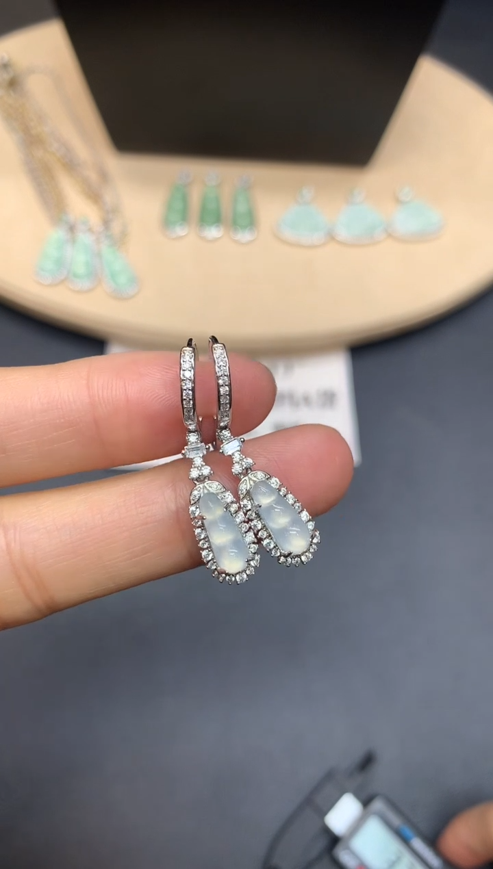 【闪购商品】翡翠耳饰银S925镶嵌福豆【多样性发其一】