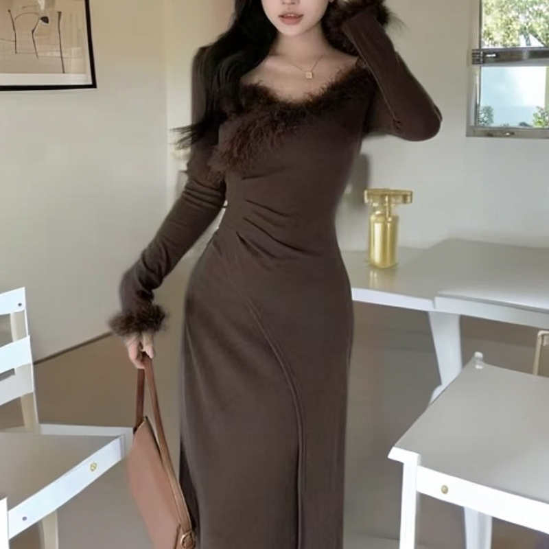 简约高级毛领长款打底连衣裙长裙包臀裙子气质长袖修身时尚秋冬