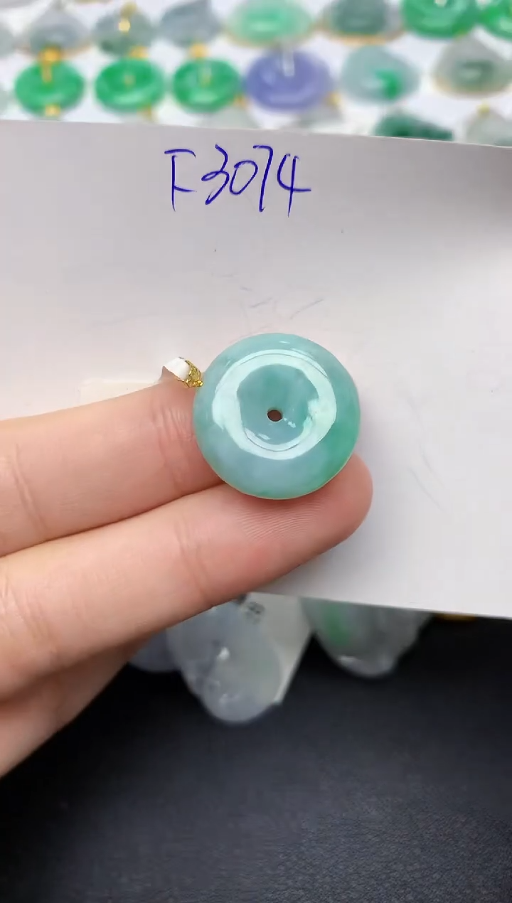 颈饰18K金镶嵌翡翠天然缅甸A货翡翠百元以上9元证书费自理