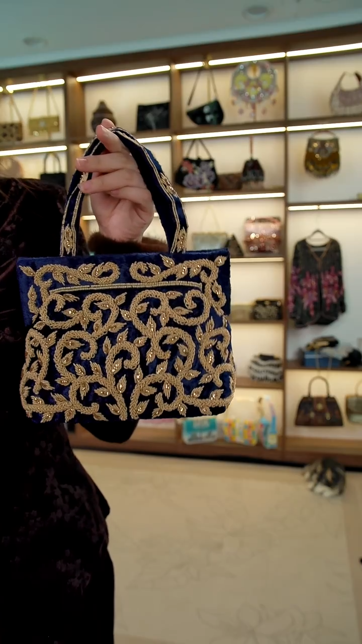 织物92百格汇手工串珠包