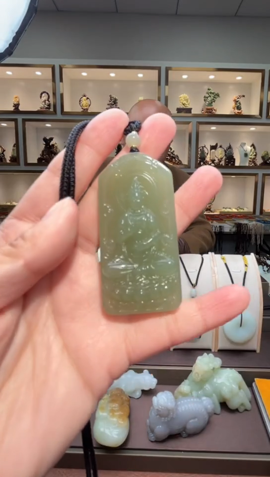 颈饰未镶嵌和田玉苏