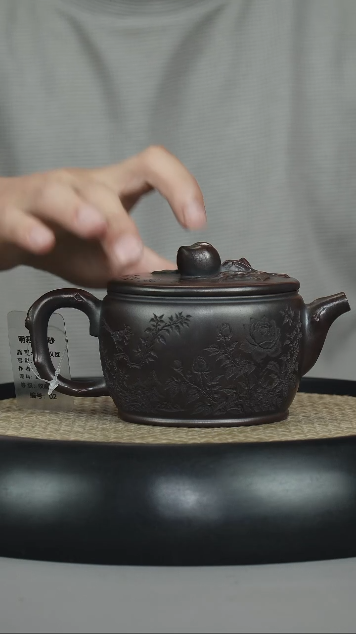 茶壶紫砂黑料石红 寿桃汉瓦 