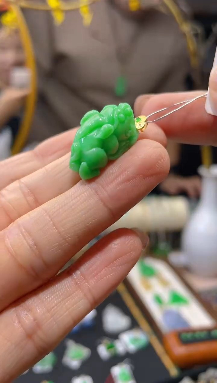 【闪购商品】翡翠颈饰18K金镶嵌假一赔三