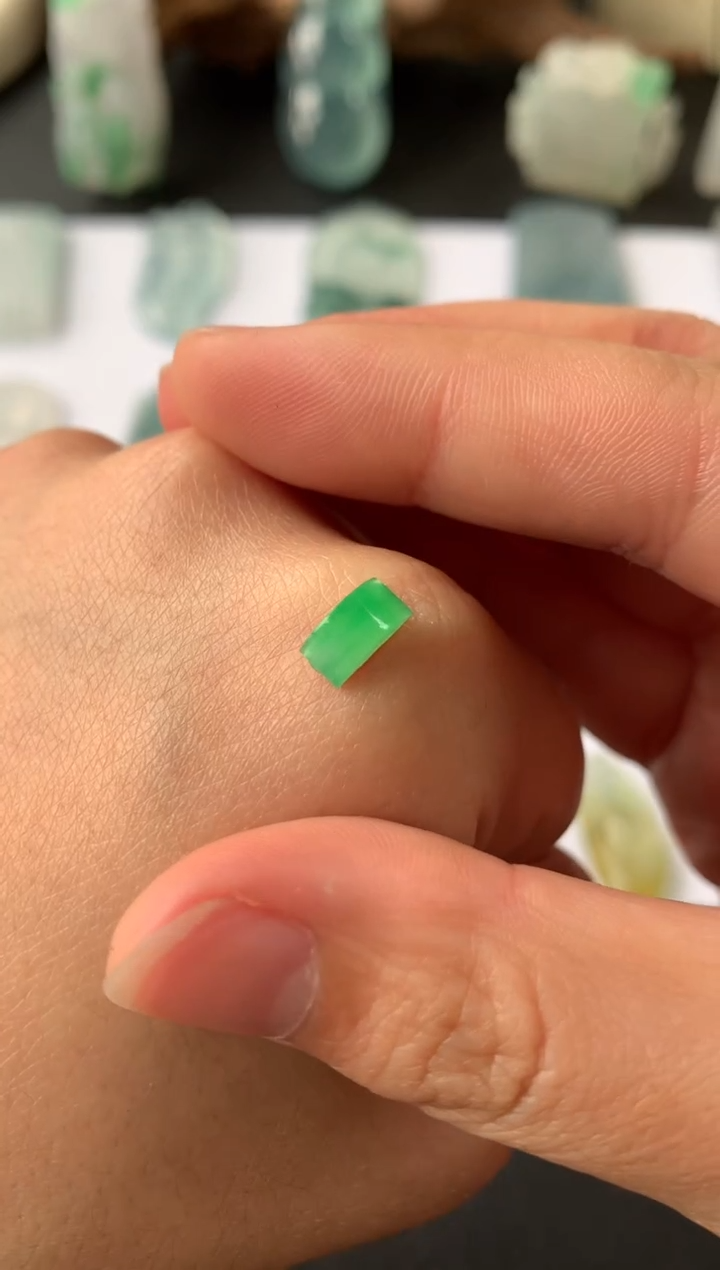 【闪购商品】定制翡翠未镶嵌翡翠