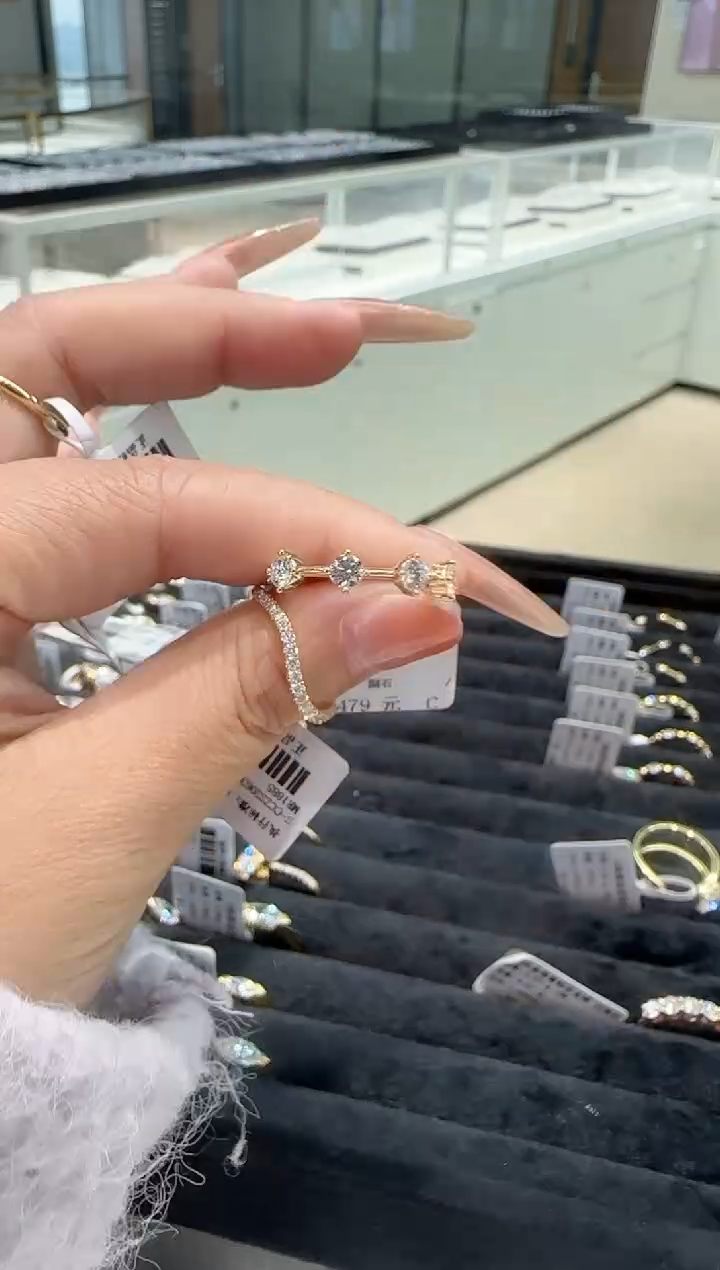 【闪购商品】实验室培育钻石18K金镶嵌排戒16#0.63ct