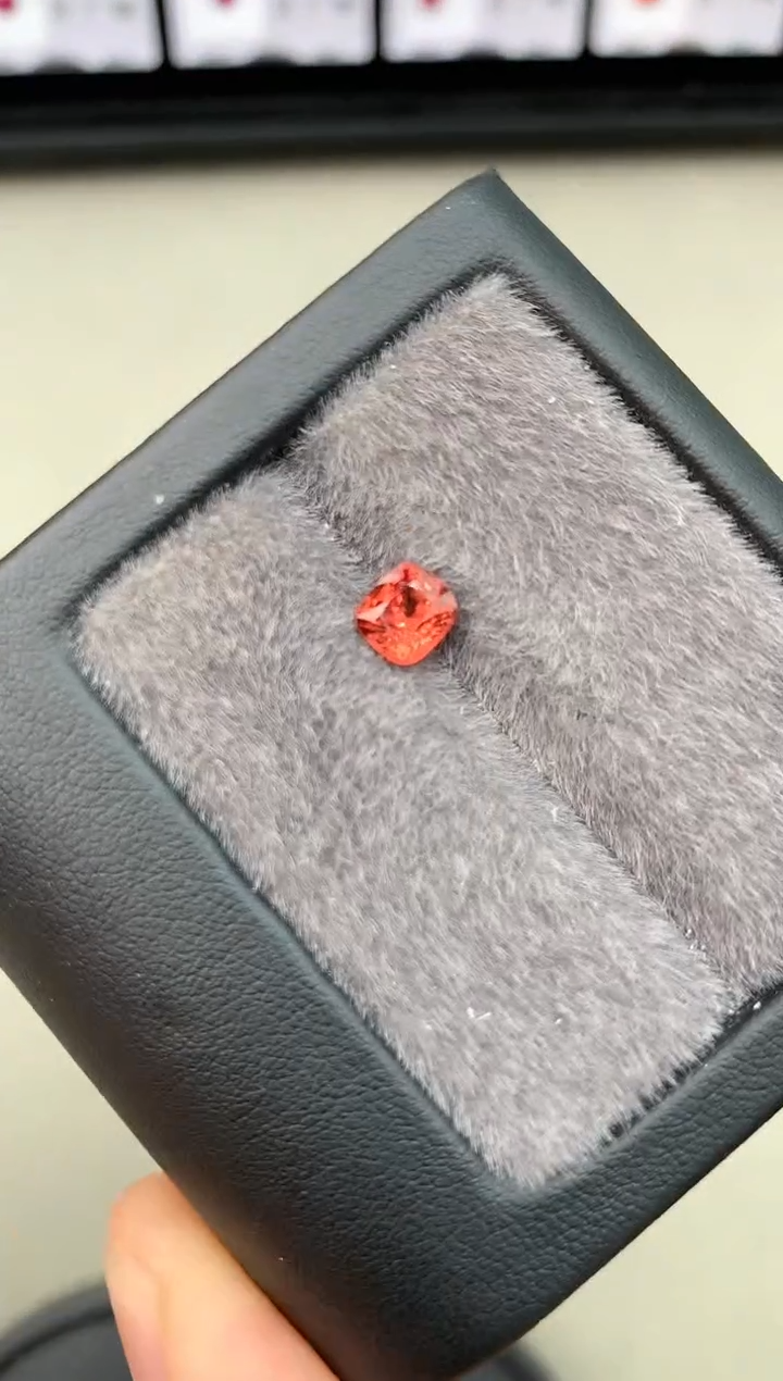 【闪购商品】定制尖晶石裸石未镶嵌0.94ct 枕型 暖色调