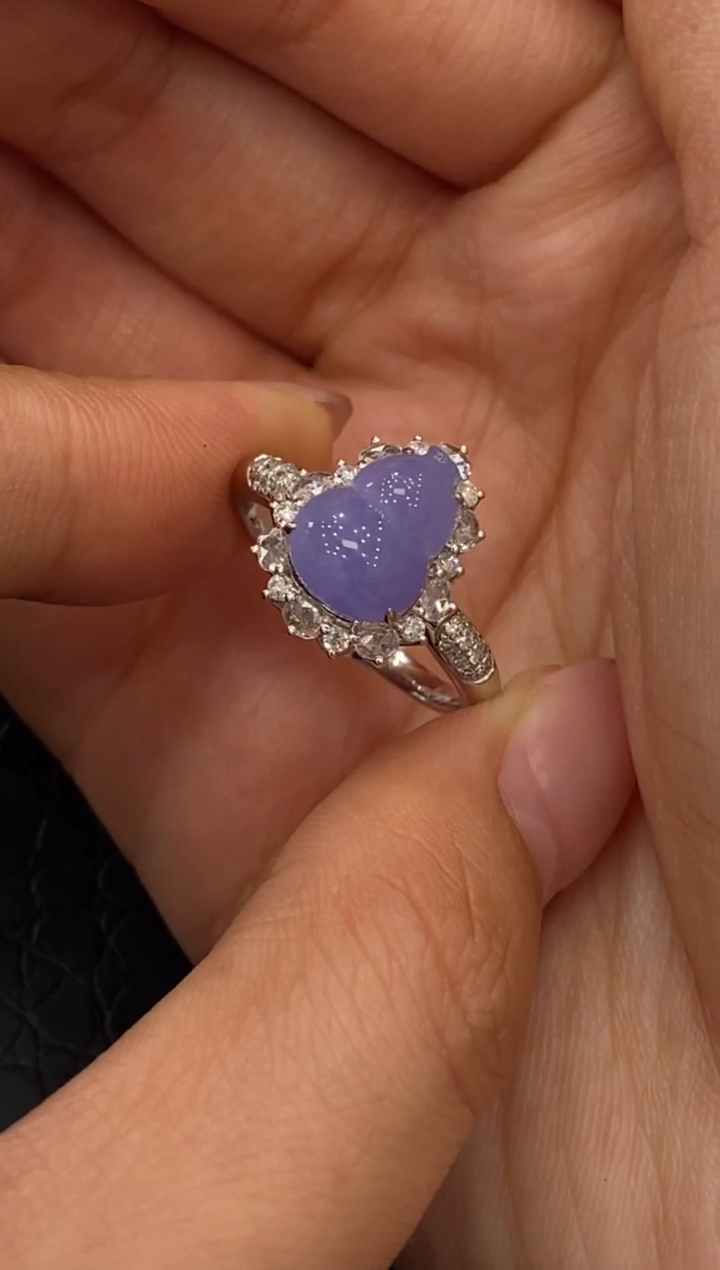 颈饰18K金镶嵌翡翠收到货48小时鉴赏期（超时不退不换）