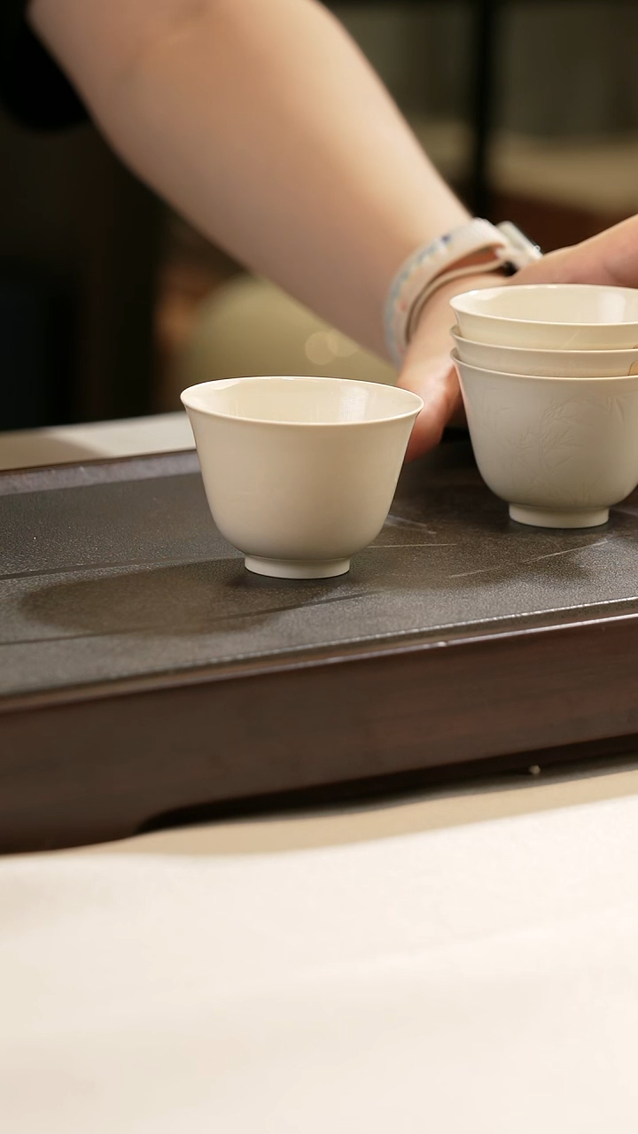 歌*四只梅兰竹菊薄杯微微瑕福利