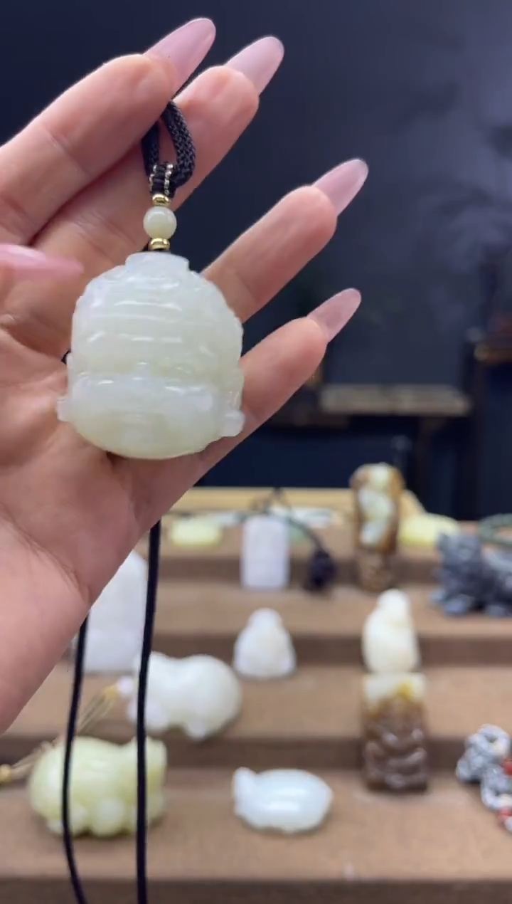 颈饰未镶嵌和田玉1