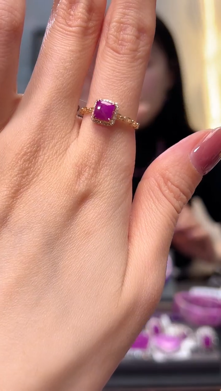 【闪购商品】苏纪石（舒俱来）戒指18K金镶嵌1