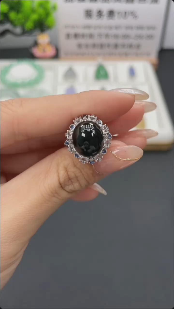 翡翠18K金镶嵌颈饰天然缅甸A货翡翠18k金镶嵌吊坠
