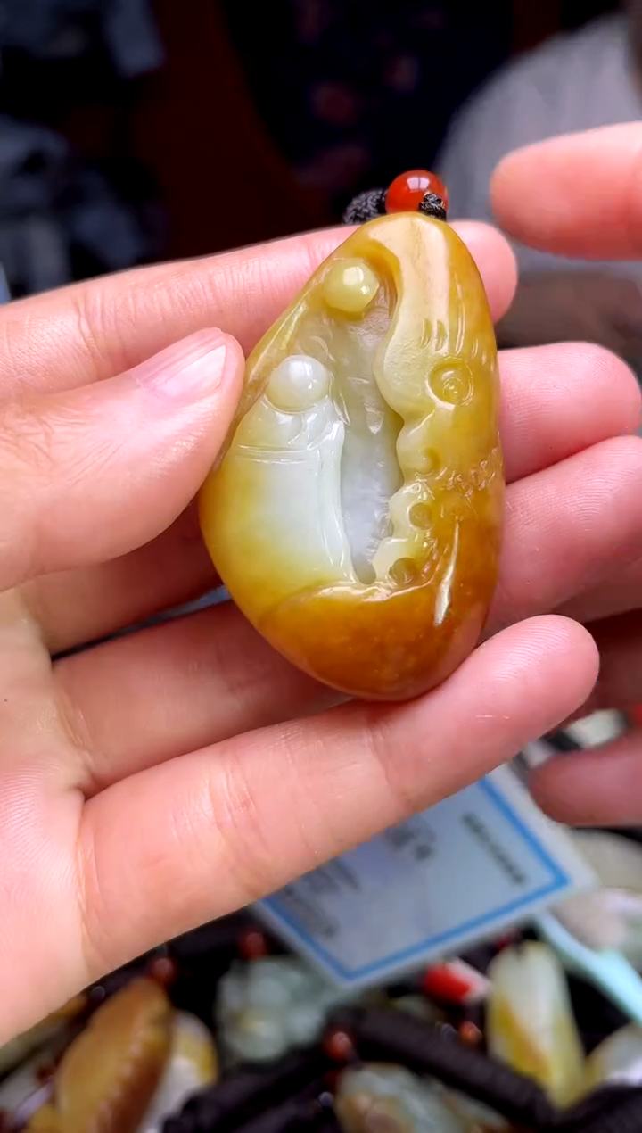 和田玉未镶嵌颈饰1