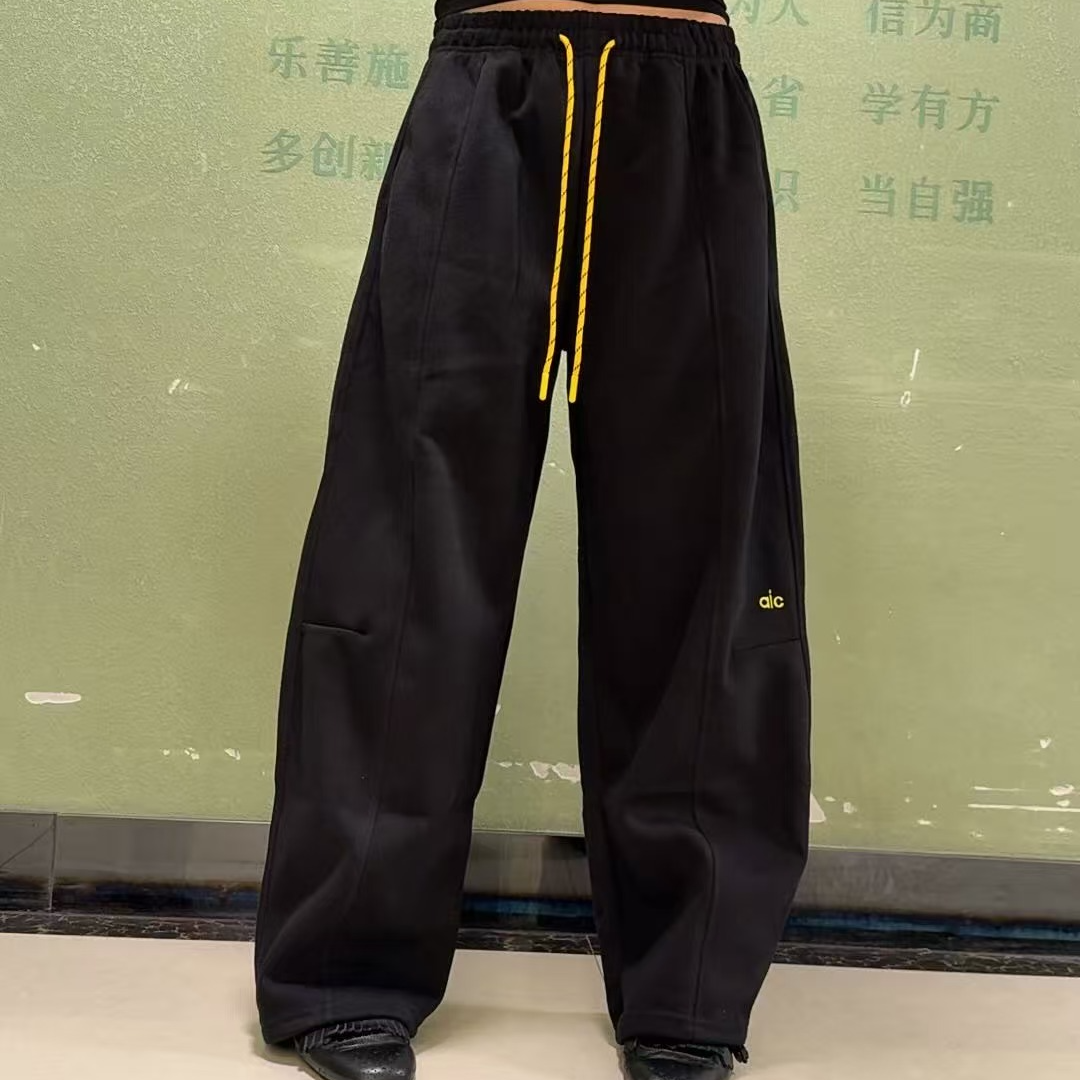 时尚款欧姐家黑色爆款字母直筒卫裤