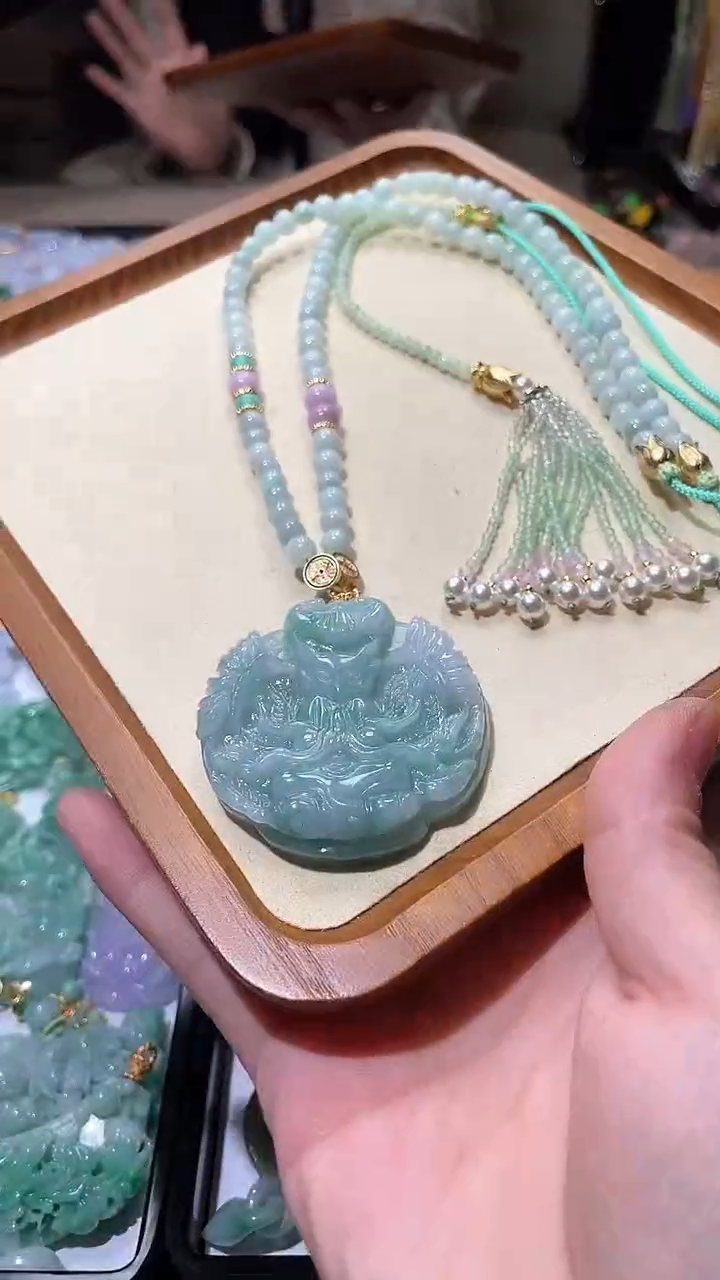 【闪购商品】翡翠颈饰未镶嵌吊坠