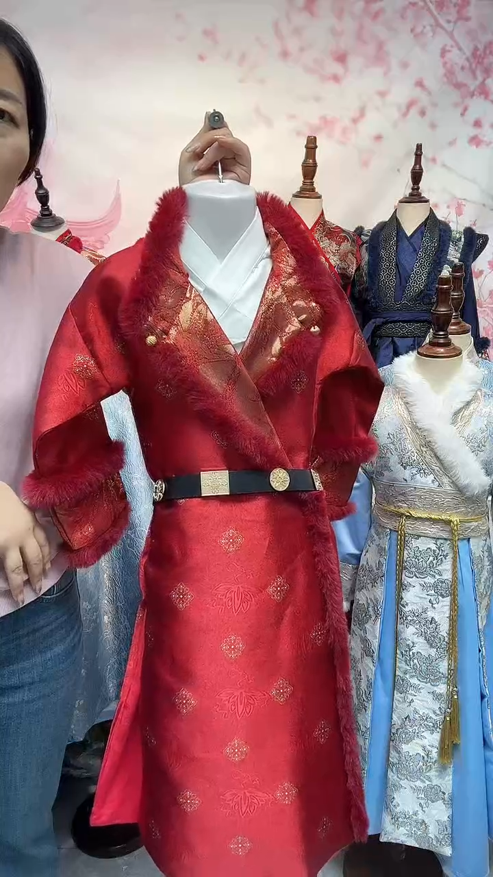 刘*华星华男童汉服