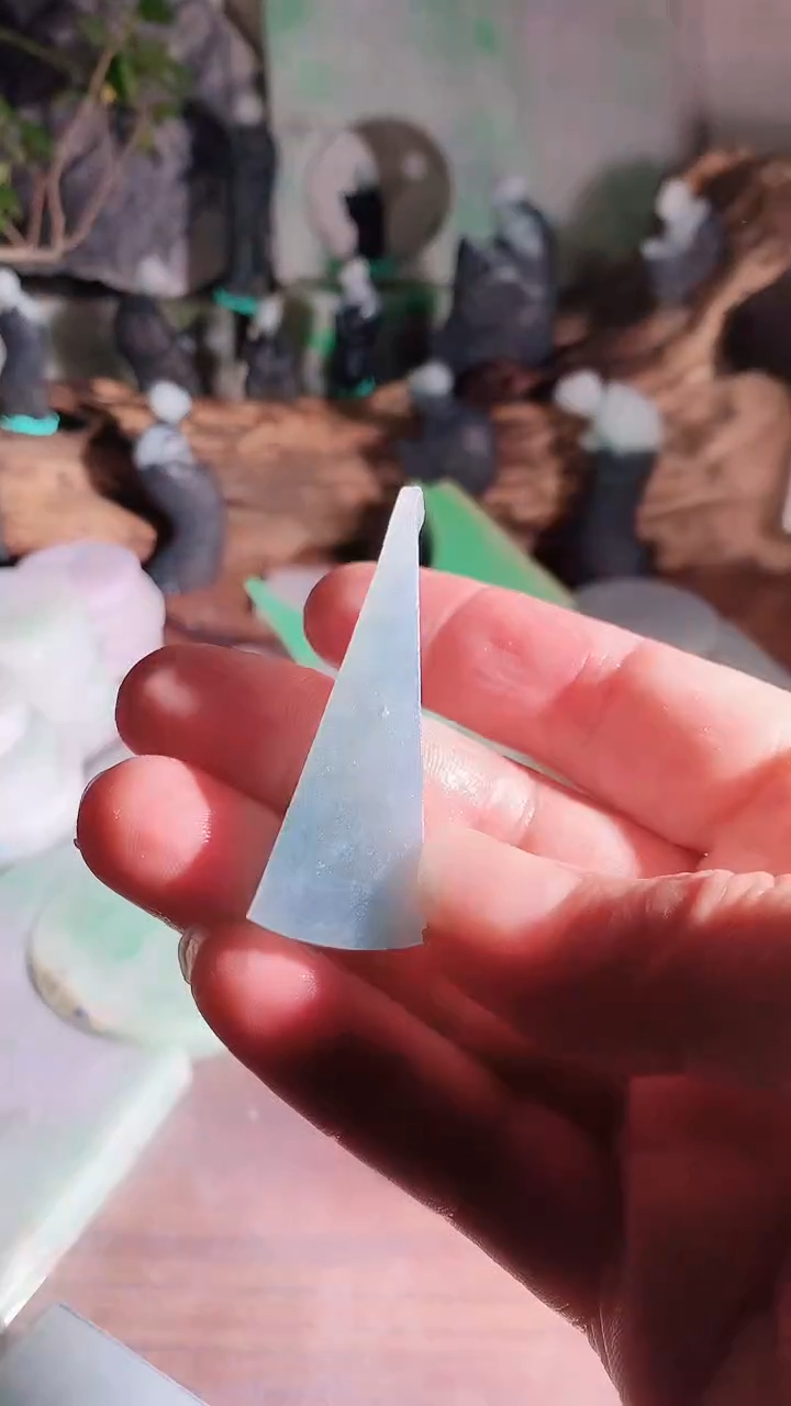 【闪购商品】翡翠吊坠(不含链)未镶嵌71