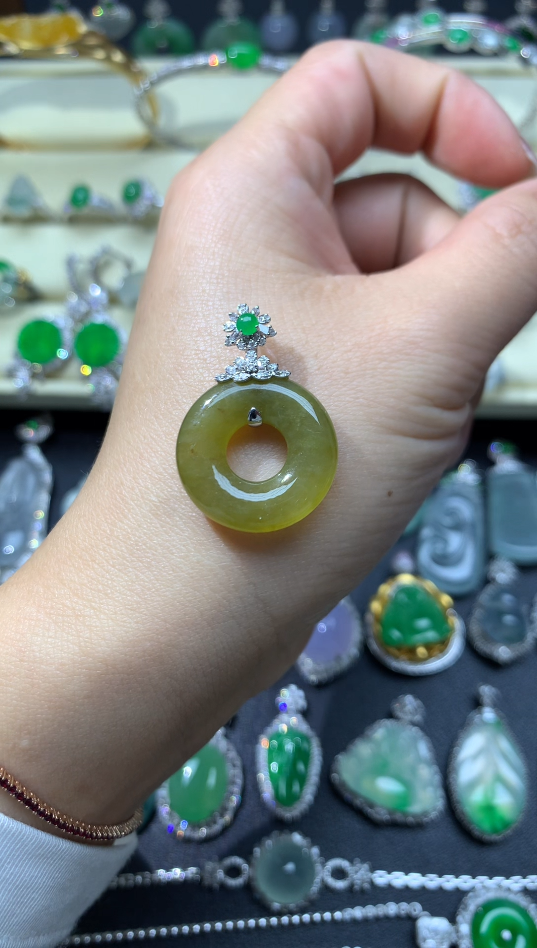 【闪购商品】翡翠颈饰18K金镶嵌吊坠