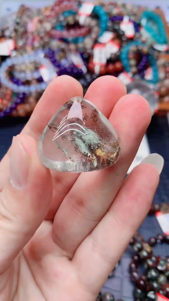 未镶嵌吊坠(赠链)水晶64