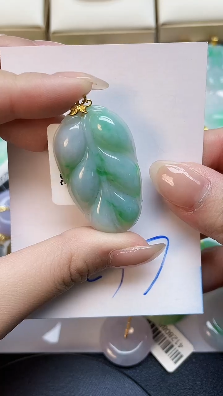 【闪购商品】翡翠颈饰18K金镶嵌00000000