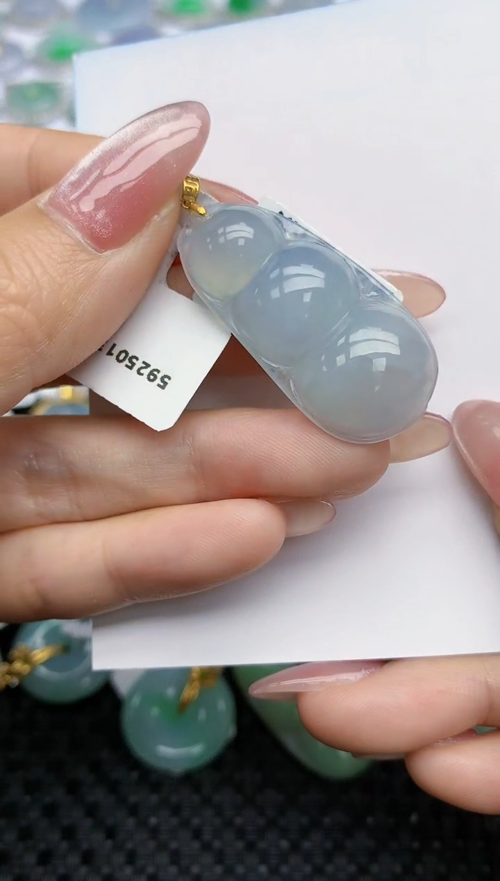 【闪购商品】翡翠颈饰18K金镶嵌天然翡翠A货