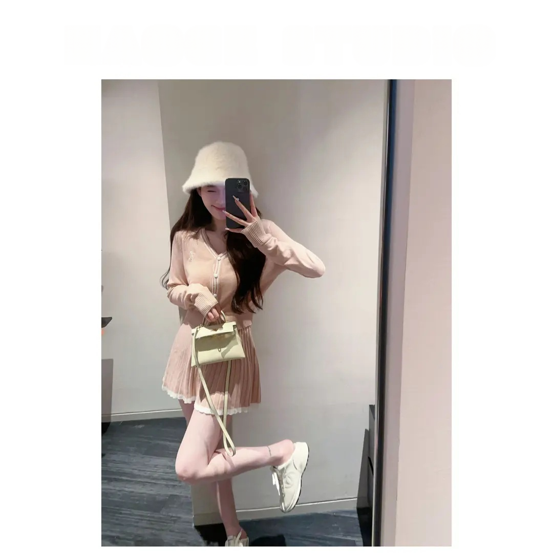 早秋穿搭韩风chic套装2025初秋季新款女装高级感针织百褶裙两件套