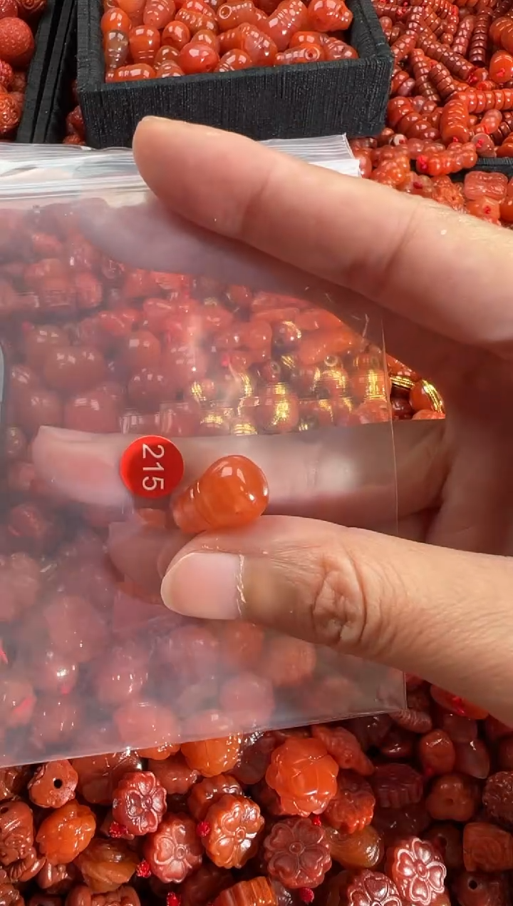 【闪购商品】南红玛瑙颈饰未镶嵌2