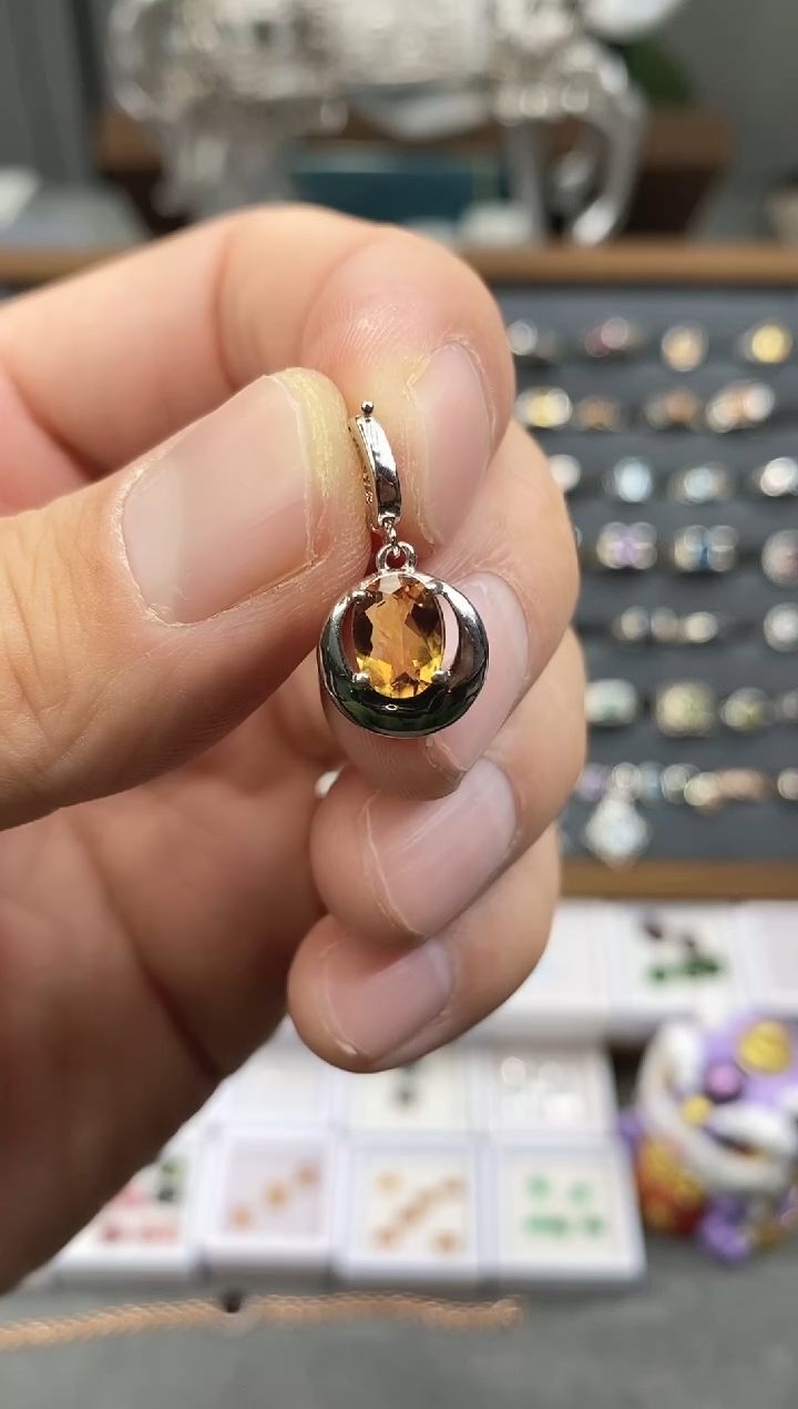 吊坠(赠链)银S925镶嵌黄晶111111